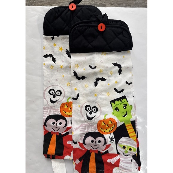 2 Custom Halloween Pot Holder And Dish Towels  Vampire Bats Skeletons Pumpkins - Picture 1 of 5